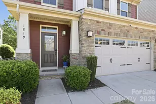 1819 Fleetwood Dr, Charlotte, NC 28208 - Photo 2