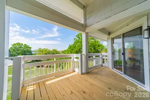 17919 Kings Point Dr, Cornelius, NC 28031 - Photo 30