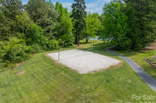 17919 Kings Point Dr, Cornelius, NC 28031 - Photo 40