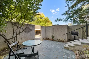 153 Perrin Pl, Charlotte, NC 28207 - Photo 18