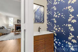 153 Perrin Pl, Charlotte, NC 28207 - Photo 12
