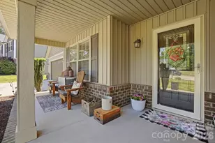 646 Marigold Dr, Kannapolis, NC 28083 - Photo 2