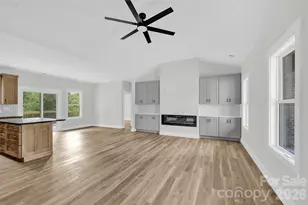 906 4th St NE, Conover, NC 28613 - Photo 24
