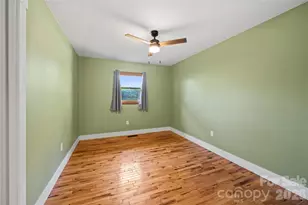 882 Queentown Rd, Canton, NC 28716 - Photo 16
