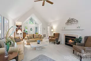 128 Forest View Dr, Flat Rock, NC 28731 - Photo 6