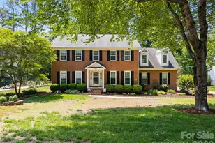137 Paseo Dr, Mooresville, NC 28117 - Photo 2