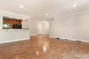 1323 Queens Rd, Charlotte, NC 28207 - Photo 10