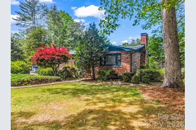 122 W Sweetbriar Lane, Etowah, NC 28729 - Photo 2