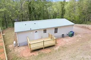 39 Upper Moffitt Rd, Asheville, NC 28805 - Photo 16