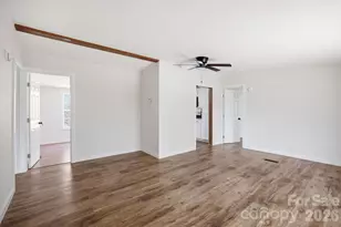 39 Upper Moffitt Rd, Asheville, NC 28805 - Photo 4