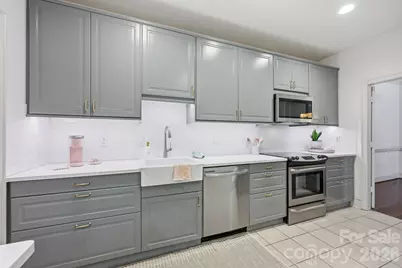 2440 Selwyn Avenue #B, Charlotte, NC 28209 - Photo 18