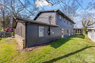 71 Maple St, Clyde, NC 28721 - Photo 18