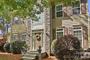 10706 Anglesey Ct, Charlotte, NC 28278 - Photo 4