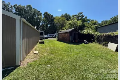 2225 W Sugar Creek Road, Charlotte, NC 28262 - Photo 16