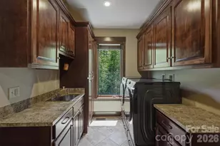 5613 Rocky Falls Ln, Lenoir, NC 28645 - Photo 20