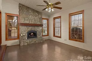 609 N Fork Rd, Black Mountain, NC 28711 - Photo 4