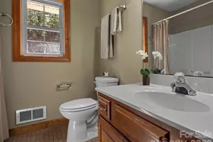 609 N Fork Rd, Black Mountain, NC 28711 - Photo 20