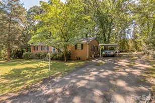 106 Mimosa Ln, Fort Mill, SC 29715 - Photo 2