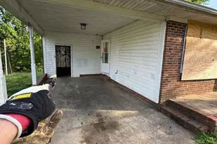 721 Lakehurst St, Shelby, NC 28150 - Photo 2