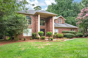 8600 Brownes Pond Ln, Charlotte, NC 28277 - Photo 2