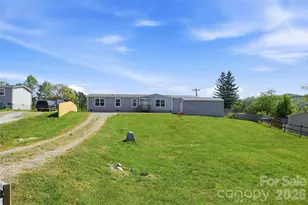 123 Big Oak Rd, Hendersonville, NC 28792 - Photo 6