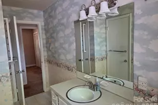2309 24th Ave NE, Hickory, NC 28601 - Photo 10