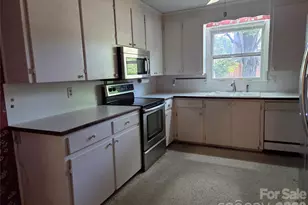 2309 24th Ave NE, Hickory, NC 28601 - Photo 6