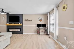 2170 Charles Towne Ct, Kannapolis, NC 28083 - Photo 16
