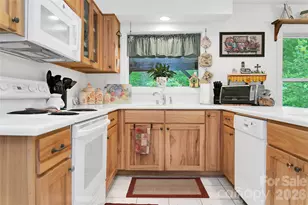 229 Hubbard Holw Rd, Rosman, NC 28772 - Photo 16