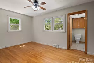 17 W Farley St, Waynesville, NC 28786 - Photo 18