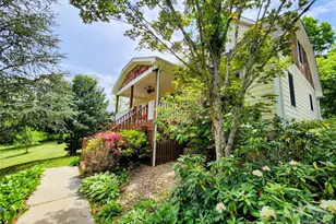 17 Squires Ln, Candler, NC 28715 - Photo 2
