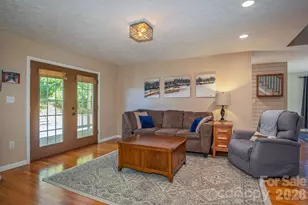 17 Squires Ln, Candler, NC 28715 - Photo 18