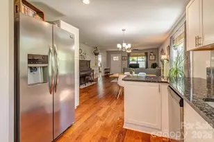 20 Plemmons St, Asheville, NC 28806 - Photo 14