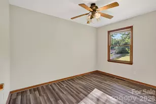 404 Ciccone Dr, Hendersonville, NC 28791 - Photo 26