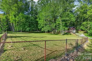 404 Ciccone Dr, Hendersonville, NC 28791 - Photo 42