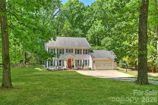 5525 Lancelot Dr, Charlotte, NC 28270 - Photo 2
