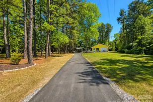 2736 Miranda Rd, Charlotte, NC 28216 - Photo 12