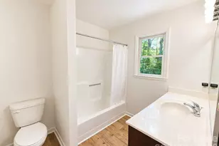 2736 Miranda Rd, Charlotte, NC 28216 - Photo 8