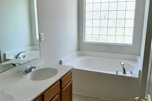 4722 Mortonhall Rd, Charlotte, NC 28215 - Photo 22