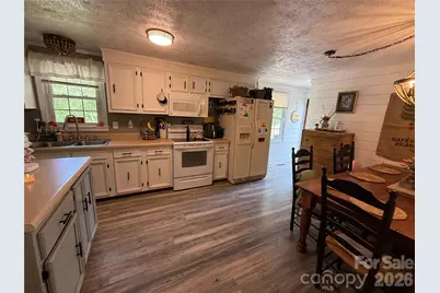 3678 Vantage Heights Circle, Lenoir, NC 28645 - Photo 6