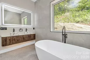 134 View Ridge Pkwy, Leicester, NC 28748 - Photo 28