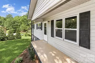 170 Hemingway Ln, Statesville, NC 28625 - Photo 2