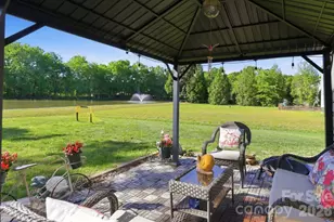 14227 Lake Crossing Dr, Charlotte, NC 28278 - Photo 2