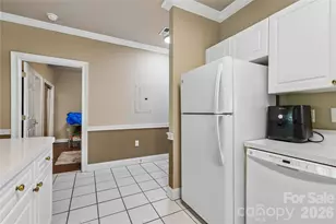 8923 Meadow Vista Rd, Charlotte, NC 28213 - Photo 10