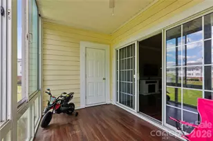 8923 Meadow Vista Rd, Charlotte, NC 28213 - Photo 16