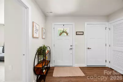 4105 Jones Creek Lane, Charlotte, NC 28215 - Photo 2
