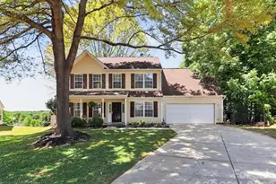 9715 Castle Terrace Ct, Charlotte, NC 28215 - Photo 2