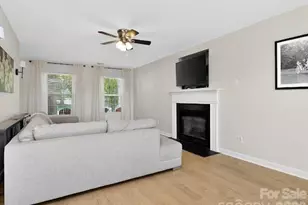 9715 Castle Terrace Ct, Charlotte, NC 28215 - Photo 18