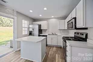 11540 Briddle Hall Ct, Charlotte, NC 28214 - Photo 10