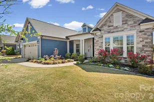 2017 Grove Pl, Fort Mill, SC 29715 - Photo 2